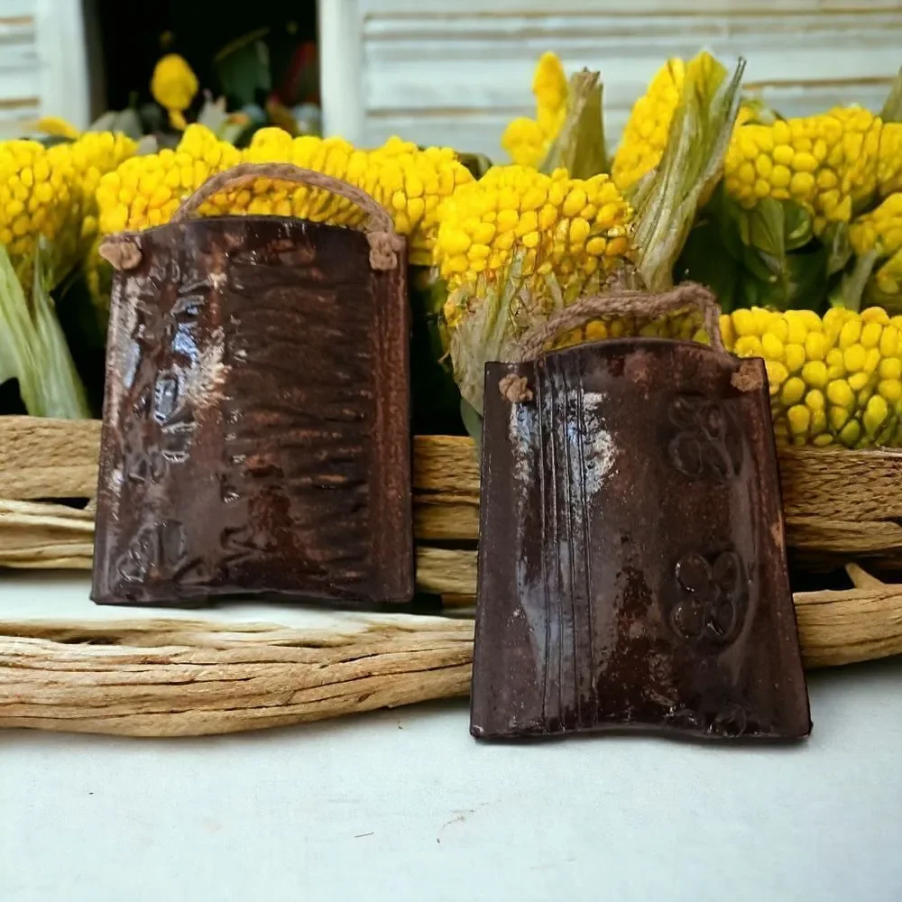 2 Studio‎ Art Pottery Wall Pockets Brown Floral Etched Farmhouse Rustic Cottage.